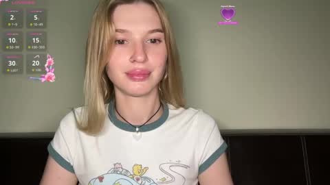 Lina online show from April 2026 08:44:01 PM