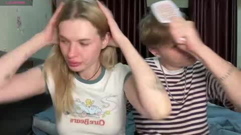 Lina online show from April 2026 07:49:01 PM