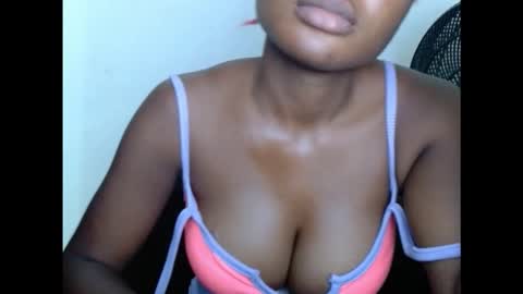 pussyxwetx online show from November 2025 08:20:01 PM