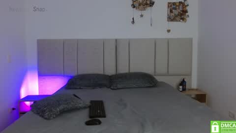 Snapshot of pyxis_ chatting on February 2026 11:47:01 PM Milan Elian online show from February 2026 11:47:01 PM