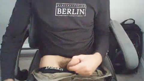 Snapshot of qc1969 chatting on September 2025 10:33:02 PM qc1969 online show from September 2025 10:33:02 PM