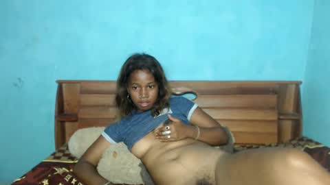 Snapshot of qeen_sexy chatting on February 2025 06:17:02 AM queen sexy online show from February 2025 06:17:02 AM