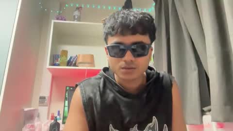 qosmo123 online show from March 2026 02:35:01 AM