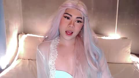 qt_luna18 online show from July 2026 08:15:02 PM
