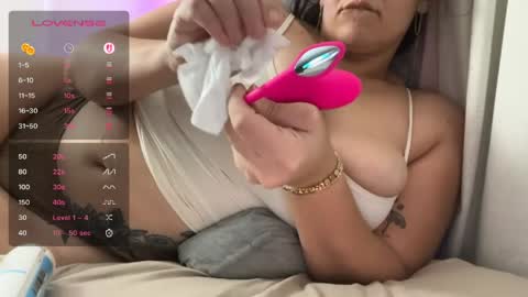 Snapshot of quecosatanrica chatting on April 2026 03:05:01 AM quecosatanrica online show from April 2026 03:05:01 AM