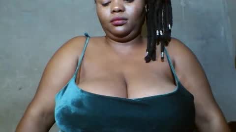 queen2302 online show from April 2026 09:49:02 PM