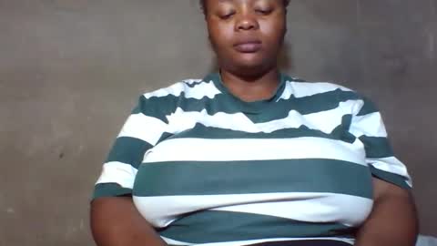 queen2302 online show from April 2026 06:56:02 PM