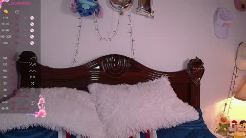 Snapshot of queen__abby chatting on April 2026 06:27:02 PM Queen Abby online show from April 2026 06:27:02 PM