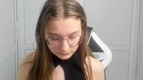 Amelie online show from March 2026 07:57:02 AM