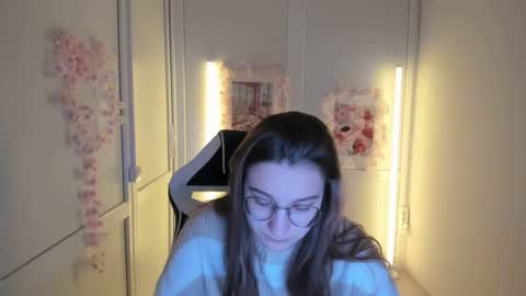 Amelie online show from April 2026 07:23:01 AM