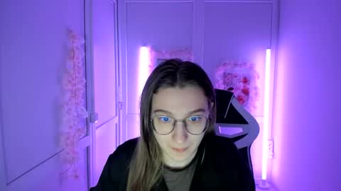Amelie online show from May 2026 07:35:02 AM