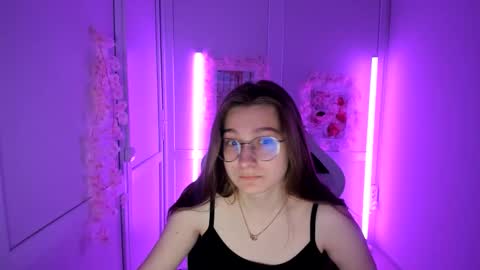 Amelie online show from May 2026 07:14:01 AM