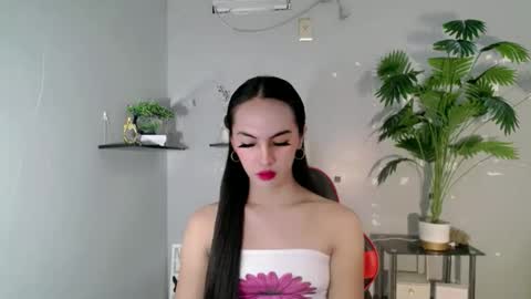 queen_danaya online show from June 2026 11:35:02 PM