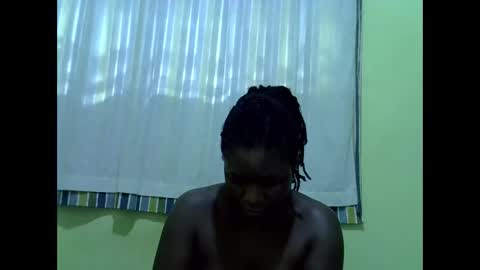 queen_diva01 online show from April 2026 07:02:02 AM