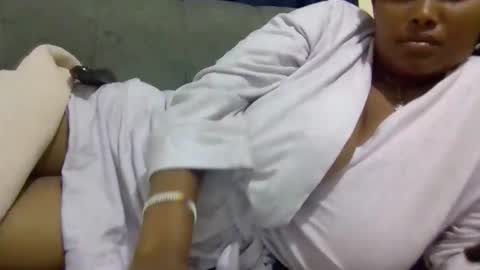 Snapshot of queen_doli chatting on February 2026 05:39:02 PM queen_doli online show from February 2026 05:39:02 PM