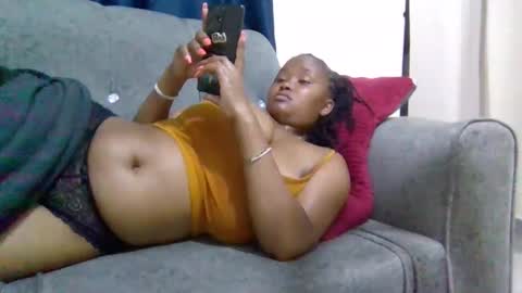 Snapshot of queen_doli chatting on February 2026 03:57:02 AM queen_doli online show from February 2026 03:57:02 AM