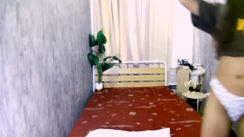Snapshot of queen_gia chatting on April 2026 12:24:01 AM queen_gia online show from April 2026 12:24:01 AM