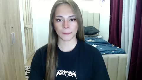 Snapshot of queen_heart0 chatting on February 2026 02:21:02 AM shawny online show from February 2026 02:21:02 AM