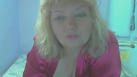 Snapshot of queen_jane8 chatting on May 2026 10:21:01 AM queen_jane8 online show from May 2026 10:21:01 AM