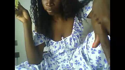 Snapshot of queen_kai chatting on April 2026 09:13:01 AM queen_kai online show from April 2026 09:13:01 AM