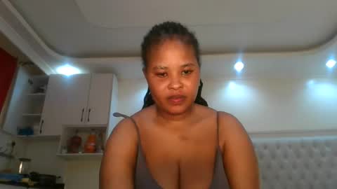 Snapshot of queen_kikih chatting on June 2026 06:11:02 AM Queen kikih online show from June 2026 06:11:02 AM