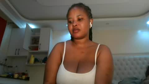 Snapshot of queen_kikih chatting on June 2026 02:36:01 AM Queen kikih online show from June 2026 02:36:01 AM