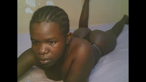 Snapshot of queen_latasha chatting on May 2026 02:16:01 AM queen_latasha online show from May 2026 02:16:01 AM