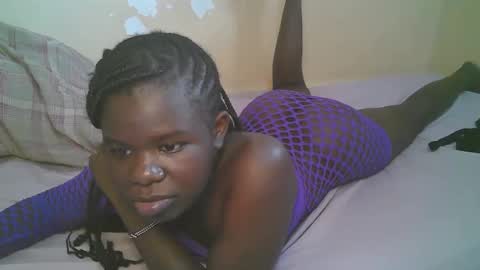 Snapshot of queen_latasha chatting on May 2026 07:57:01 AM queen_latasha online show from May 2026 07:57:01 AM