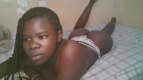 Snapshot of queen_latasha chatting on May 2026 04:10:02 AM queen_latasha online show from May 2026 04:10:02 AM