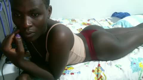 Snapshot of queen_mah chatting on January 2025 03:36:02 AM Queen online show from January 2025 03:36:02 AM