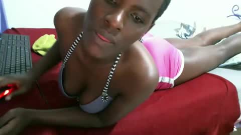 Snapshot of queen_mah chatting on March 2025 03:16:02 PM Queen online show from March 2025 03:16:02 PM