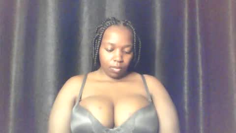QUEEN online show from March 2026 03:52:02 AM