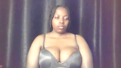 QUEEN online show from March 2026 04:18:01 AM