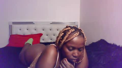 QUEEN online show from April 2026 03:39:01 PM