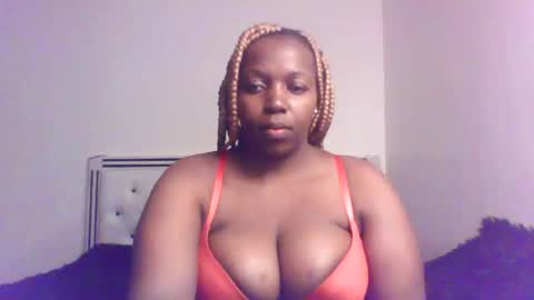 QUEEN online show from April 2026 03:31:02 AM