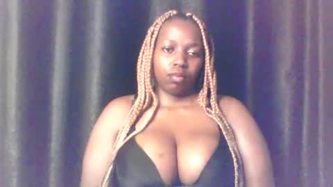QUEEN online show from May 2026 04:19:01 AM