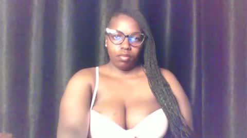 QUEEN online show from June 2026 03:43:02 AM