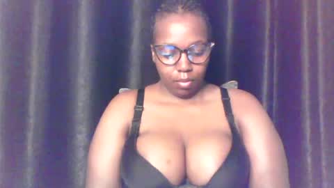 QUEEN online show from July 2026 03:52:02 AM