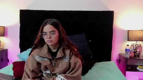 queen_misy online show from May 2026 09:33:01 PM