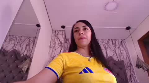 QueenNyx online show from June 2026 02:01:02 AM