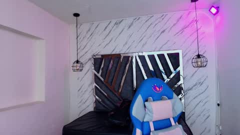   online show from November 2025 11:43:02 AM