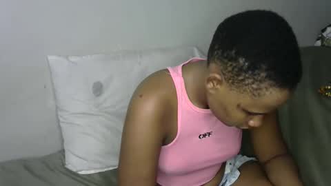 Snapshot of queen_polite chatting on November 2025 01:04:02 PM queen_polite online show from November 2025 01:04:02 PM