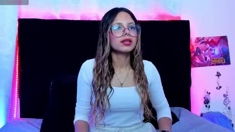 Valentina online show from September 2025 08:44:01 PM