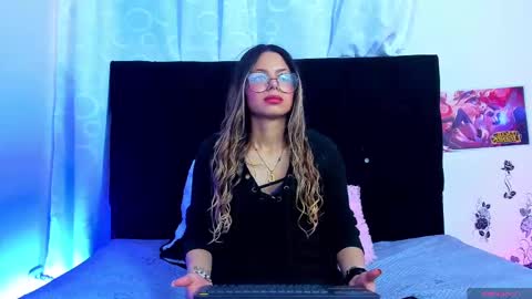 Valentina online show from October 2025 09:55:01 PM