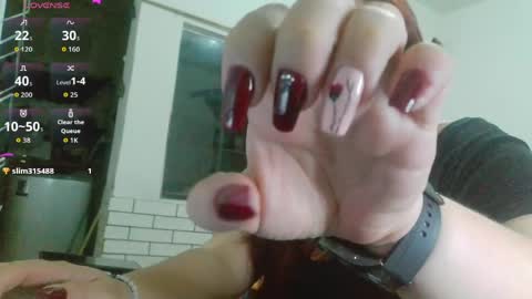 Snapshot of queen_xv chatting on April 2026 02:11:02 AM queen_xv online show from April 2026 02:11:02 AM