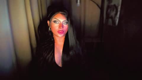 Snapshot of queenarthalia chatting on December 2024 07:41:02 PM ARTHA online show from December 2024 07:41:02 PM