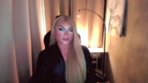 Snapshot of queenarthalia chatting on January 2025 10:11:02 PM ARTHA online show from January 2025 10:11:02 PM