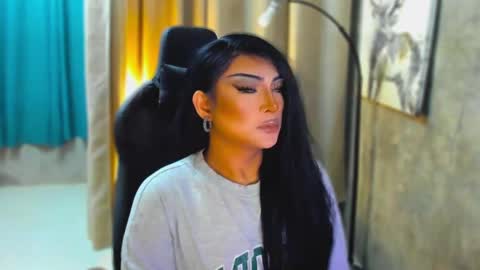 Snapshot of queenarthalia chatting on March 2025 05:02:01 AM ARTHA online show from March 2025 05:02:01 AM