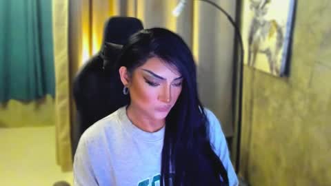 Snapshot of queenarthalia chatting on March 2025 08:08:01 AM ARTHA online show from March 2025 08:08:01 AM