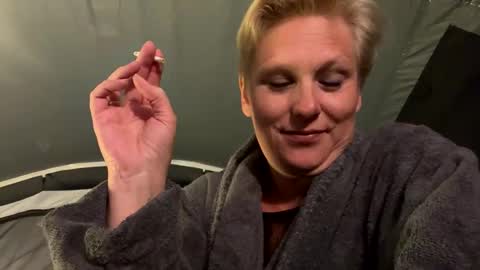 Snapshot of queenbeeangel chatting on March 2026 08:36:01 PM Angel online show from March 2026 08:36:01 PM